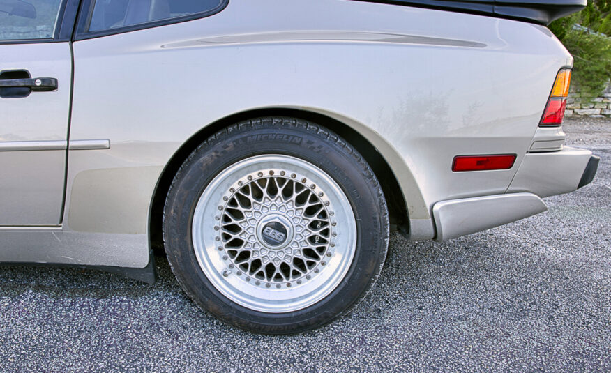 1986 Porsche 944 Turbo