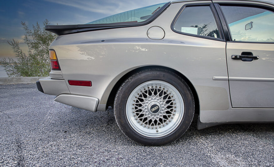 1986 Porsche 944 Turbo