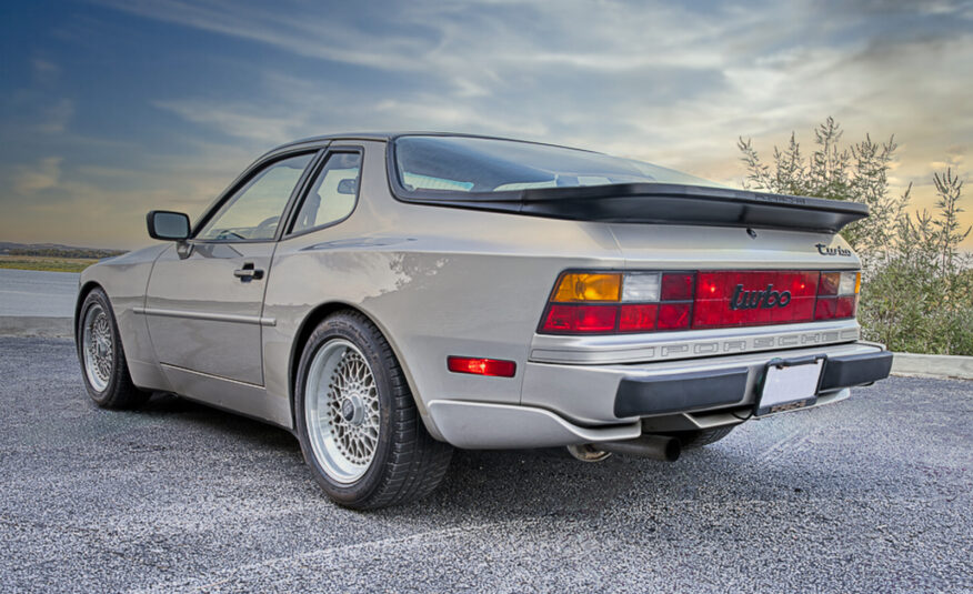 1986 Porsche 944 Turbo